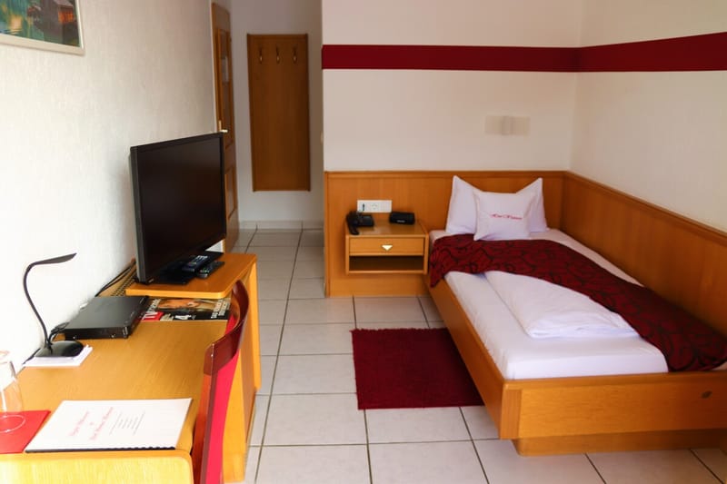 Einzelzimmer · Standard · Eigenes Badezimmer · Stadtblick
